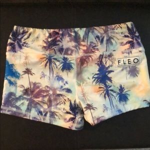 FLEO Minty Palm Print